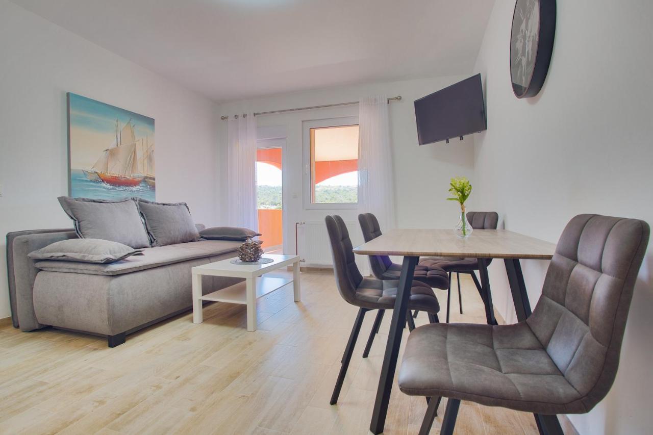 Kameni Put Apartment Ražanac Екстериор снимка